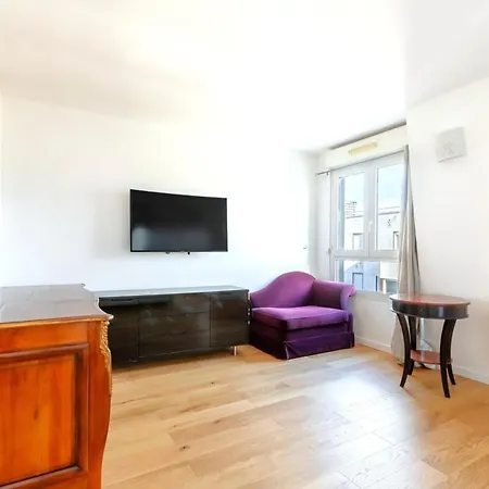 Lovely Near Paris * Issy-les-Moulineaux